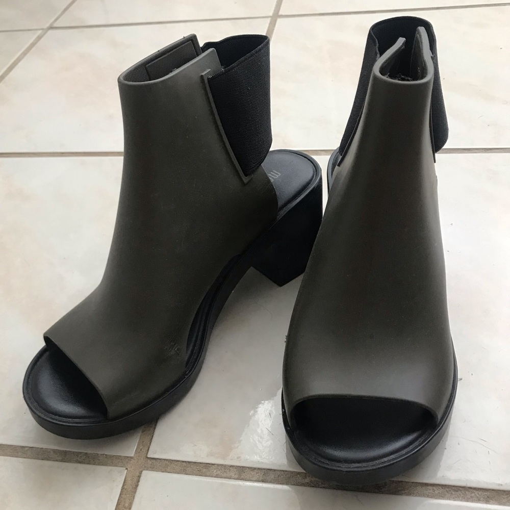 👻final price👻 Army Green Melissa shoes